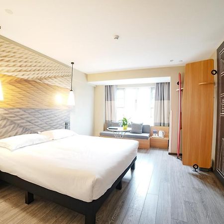 Hotel Ibis Chengdu West Jingcui Road Zewnętrze zdjęcie