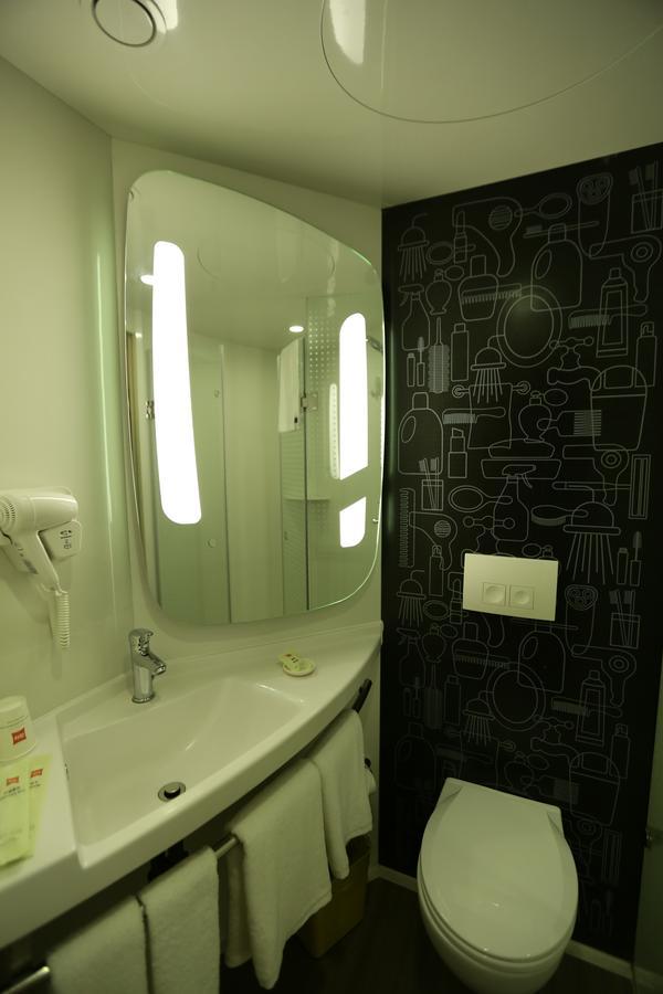 Hotel Ibis Chengdu West Jingcui Road Zewnętrze zdjęcie