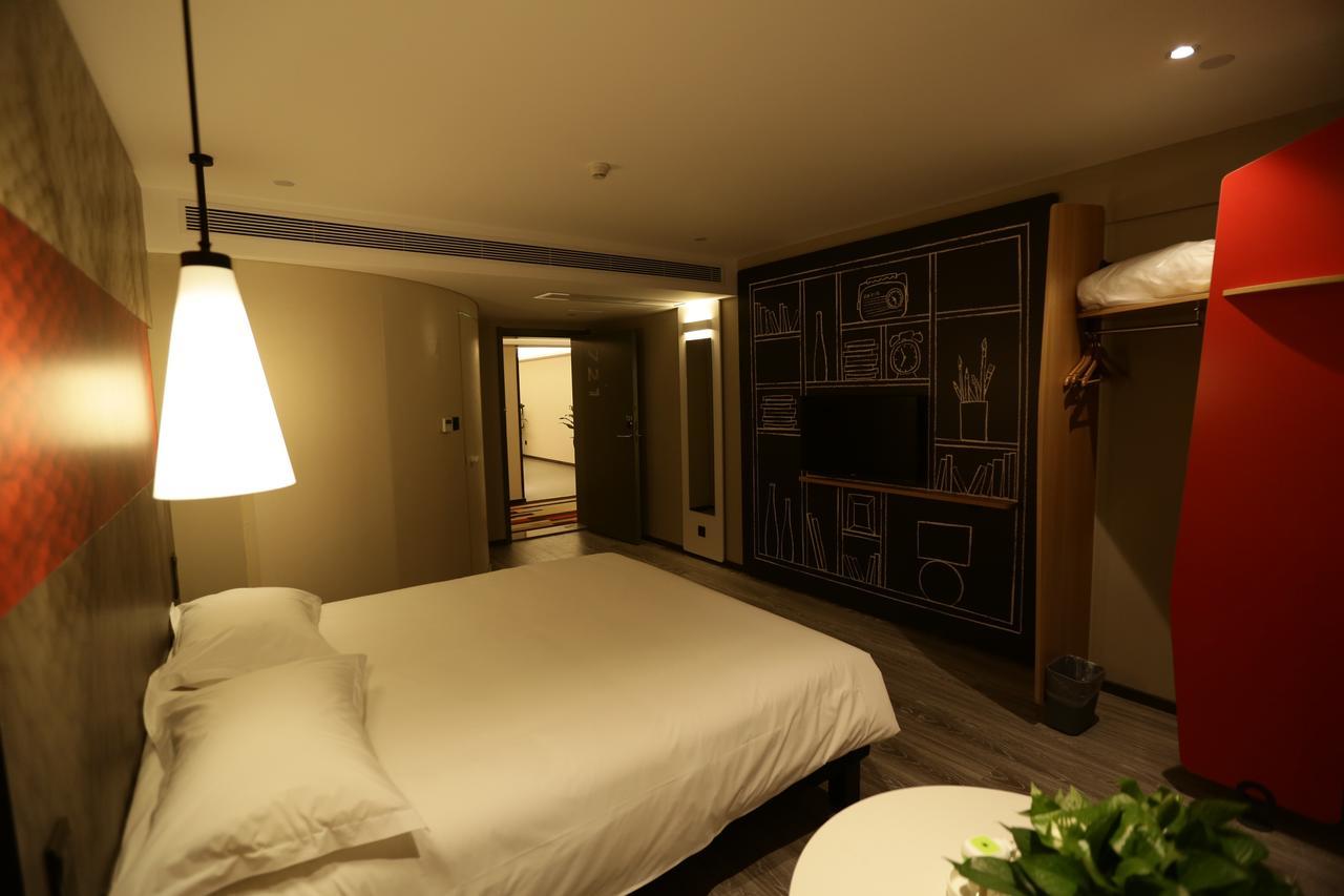 Hotel Ibis Chengdu West Jingcui Road Zewnętrze zdjęcie